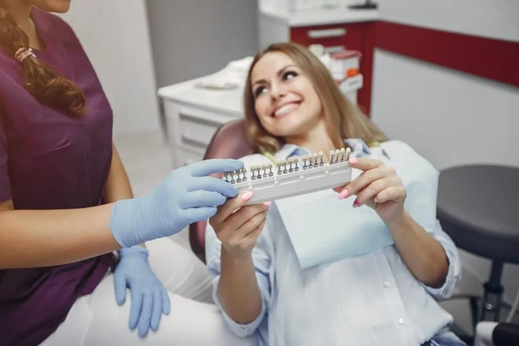 Natural-looking porcelain veneers